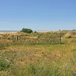 公寓 Cozy With Private Garden Near The *