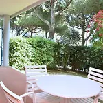 Cozy With Private Garden Near The 比比翁