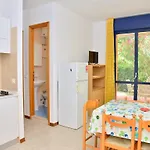 Cozy With Private Garden Near The * 比比翁