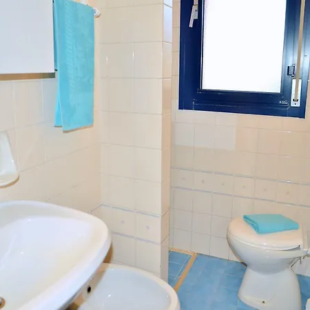 Διαμέρισμα Cozy With Private Garden Near The *