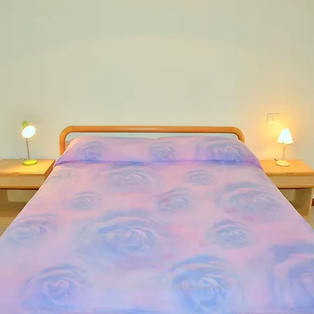 Διαμέρισμα Cozy With Private Garden Near The *