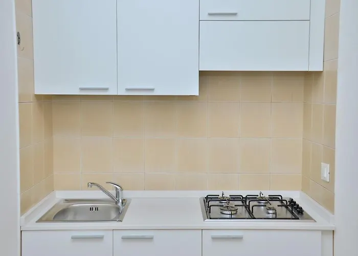 Cozy With Private Garden Near The *