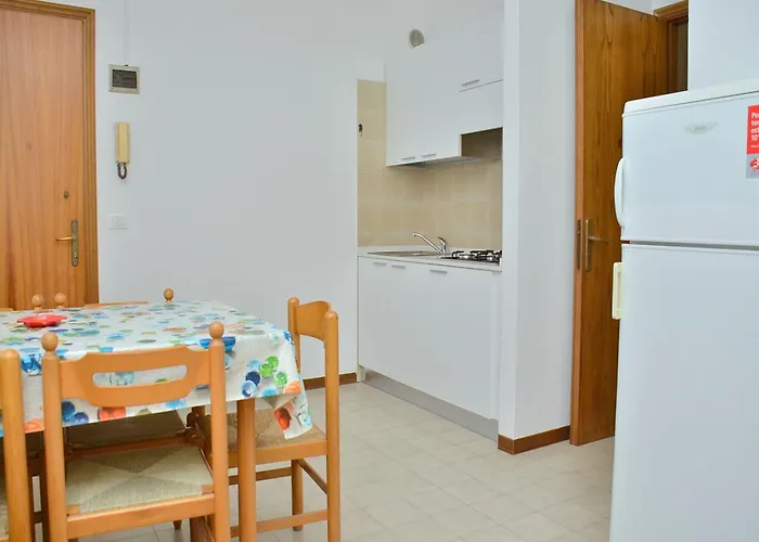 Apartament Cozy With Private Garden Near The *