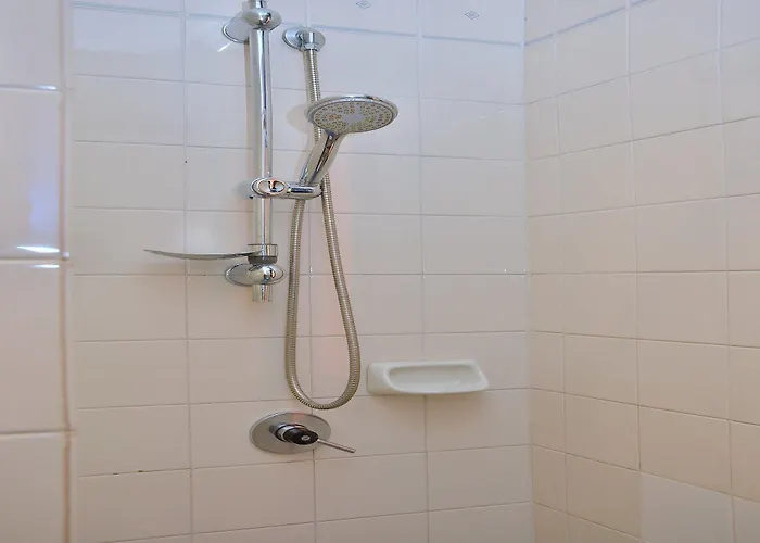 Appartamento Cozy With Private Garden Near The